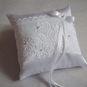 Lili esküvői gyűrűpárna - hófehér - esküvő - kiegészítők - gyűrűtartó & gyűrűpárna - Meska.hu