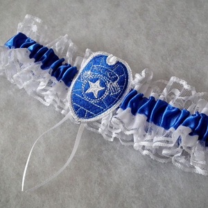 Rendőr jelvénnyel díszített legényfogó, Esküvő, Kiegészítők, Harisnyatartó & Valami kék, Varrás, Hímzés, MESKA