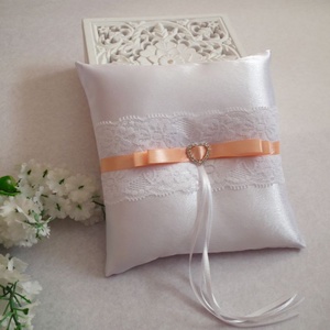 Dupla masnis illúzió gyűrűpárna -barack - esküvő - kiegészítők - gyűrűtartó & gyűrűpárna - Meska.hu