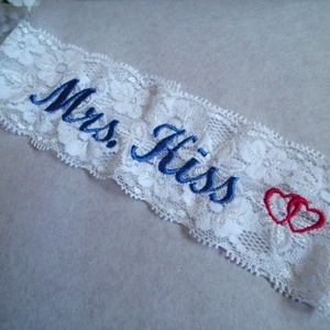 Hímzett menyasszonyi csipke  - esküvő - kiegészítők - harisnyatartó & valami kék - Meska.hu