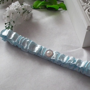 Csillogó álom combcsipke - világoskék - esküvő - kiegészítők - harisnyatartó & valami kék - Meska.hu