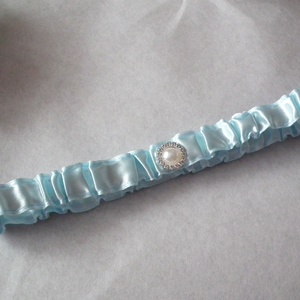 Csillogó álom combcsipke - világoskék - esküvő - kiegészítők - harisnyatartó & valami kék - Meska.hu