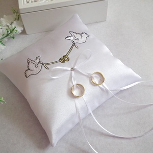 Szerelmes múzsa hímzett gyűrűpárna, Esküvő, Kiegészítők, Táska, Varrás, Mindenmás, MESKA