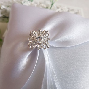 Finom elegancia esküvői gyűrűpárna - esküvő - kiegészítők - gyűrűtartó & gyűrűpárna - Meska.hu