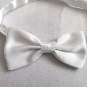 Elegáns szatén csokornyakkendő - hófehér - ruha & divat - férfi ruha - nyakkendő - Meska.hu