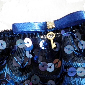 Luxury combcsipke, legényfogó egyéniségeknek - esküvő - kiegészítők - harisnyatartó & valami kék - Meska.hu