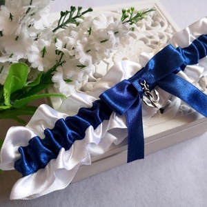 Horgonyos combcsipke, legényfogó - esküvő - kiegészítők - harisnyatartó & valami kék - Meska.hu