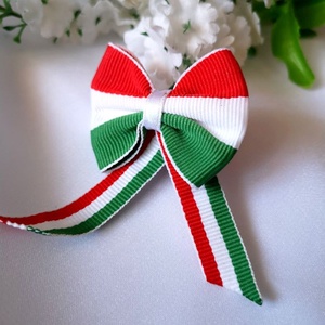 Masnis kokárda , Ékszer, Kitűző és Bross, Kitűző, Gyöngyfűzés, gyöngyhímzés, Varrás, MESKA