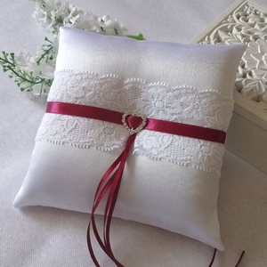 Illúzió gyűrűpárna - bordó - esküvő - kiegészítők - gyűrűtartó & gyűrűpárna - Meska.hu