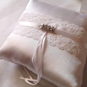 Csillogó elegancia gyűrűpárna - hófehér - esküvő - kiegészítők - gyűrűtartó & gyűrűpárna - Meska.hu