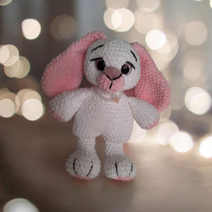Amigurumi nyuszi , Játék & Sport, Plüssállat & Játékfigura, Nyuszi, Horgolás, Gyöngyfűzés, gyöngyhímzés, MESKA
