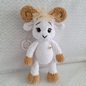 Amigurumi horgolt kecske vagy kos - játék & sport - plüssállat & játékfigura - más figura - Meska.hu