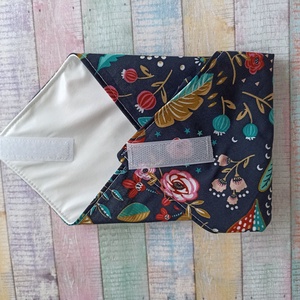 Kék alapon levél/ virág mintás újraszalvéta/ textil szalvéta - otthon & életmód - konyhafelszerelés, tálalás - konyhai textil - szalvéta - Meska.hu