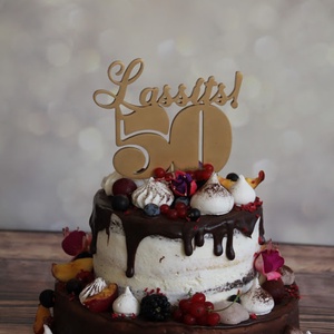 Lassíts50! 50. születésnapi tortadísz /hűtőmágnes Tortadekoráció Születésnapi tortadísz - otthon & életmód - konyhafelszerelés, tálalás - sütés, főzés - sütidísz - Meska.hu
