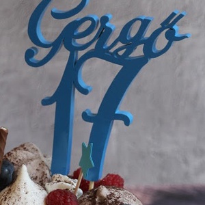 Neves tortadísz nagyobbaknak Születésnapi tortadekoráció - otthon & életmód - konyhafelszerelés, tálalás - Meska.hu