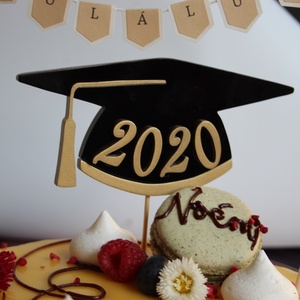 Ballagásra, diplomaosztóra tortadísz/hűtőmágnes Talár sapka  - otthon & életmód - konyhafelszerelés, tálalás - konyhai dekoráció - hűtőmágnes - Meska.hu