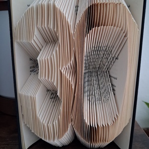 Könyvszobor kerekesszékből - Születésnapos, évfordulós ajándéknak szám könyvszobor , Otthon & Életmód, Dekoráció, Asztal és polc dekoráció, Könyvszobor, Papírművészet, MESKA