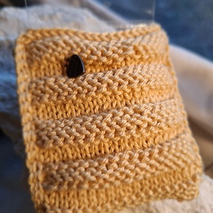 Zsákbamacska � Pamut ékszertartó meglepetés fülbevalóval Napöböl - ékszer - fülbevaló - lógó fülbevaló - Meska.hu