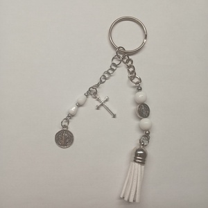 Kulcstartó - fehér Szent Benedek  - táska & tok - kulcstartó & táskadísz - kulcstartó - Meska.hu