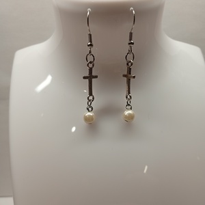 Keresztes fülbevaló , Ékszer, Fülbevaló, Lógó fülbevaló, Ékszerkészítés, Gyöngyfűzés, gyöngyhímzés, MESKA