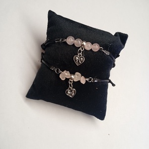 Ásványos karkötő medállal , Ékszer, Karkötő, Ásványkarkötő, Ékszerkészítés, Gyöngyfűzés, gyöngyhímzés, MESKA