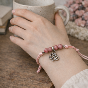 Ásványos karkötő medállal , Ékszer, Karkötő, Ásványkarkötő, Ékszerkészítés, Gyöngyfűzés, gyöngyhímzés, MESKA