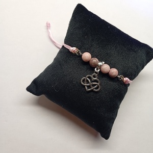 Ásványos karkötő medállal  - ékszer - karkötő - ásványkarkötő - Meska.hu