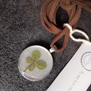 Szerencsehozó amulett négylevelű lóherével , Ékszer, Nyaklánc, Medál, Ékszerkészítés, MESKA