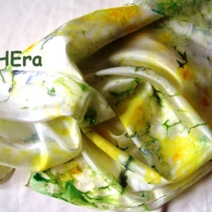 Tavaszi rét hernyóselyem kendő - Meska.hu