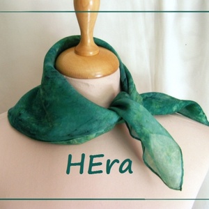 Zöld hernyóselyem kendő -  - Meska.hu