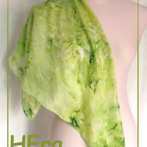 Pisztácia hernyóselyem kendő -  - Meska.hu