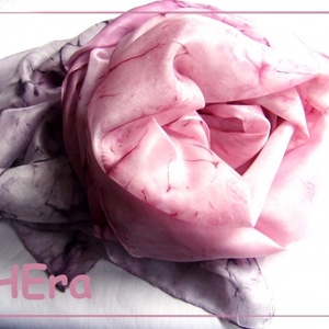 Pasztell grafittal hernyóselyem stóla - Meska.hu