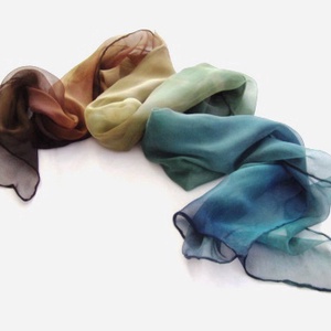   Geo ombré festésű hernyóselyem chiffon stóla - ruha & divat - sál, sapka, kendő - stóla - Meska.hu