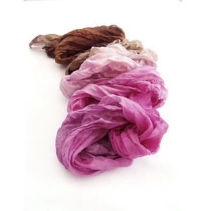 Rózsaszín barna ombre ráncos gyűrt hernyóselyem sál - ruha & divat - sál, sapka, kendő - sál - Meska.hu