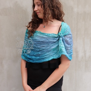 Türkiz möbiusz sál, ombre ráncos gyűrt hernyóselyem sál, kepp - ruha & divat - sál, sapka, kendő - vállkendő - Meska.hu