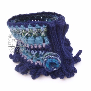 Sötétkék boho körsál kötött horgolt csősál öko gyapjú möbius sál rojtos - ruha & divat - sál, sapka, kendő - sál - Meska.hu