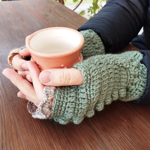 Horgolt menta boho női kézmelegítő kesztyű puha meleg 100% gyapjúból - ruha & divat - sál, sapka, kendő - kesztyű - Meska.hu