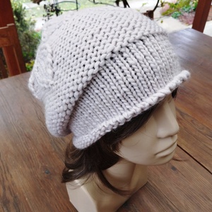 Bézs leveles vastag öko gyapjú női sapka kötött laza slouchy - ruha & divat - sál, sapka, kendő - sapka - Meska.hu