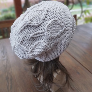 Bézs leveles vastag öko gyapjú női sapka kötött laza slouchy - ruha & divat - sál, sapka, kendő - sapka - Meska.hu