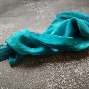 Türkiz színátmenetes ombre hernyóselyem női kendő - ruha & divat - sál, sapka, kendő - sál - Meska.hu