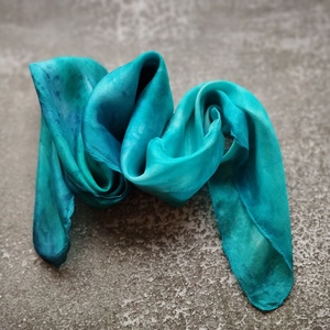 Türkiz színátmenetes ombre hernyóselyem női kendő - Meska.hu