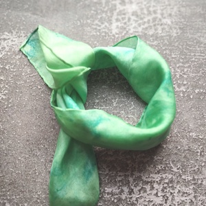 Pisztácia márványos hernyóselyem női mini kendő - ruha & divat - sál, sapka, kendő - sál - Meska.hu