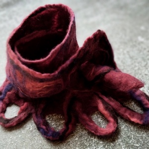 Nemezelt nyakmelegítő hosszú gyapjú sál loop rojtokkal bordó - ruha & divat - sál, sapka, kendő - sál - Meska.hu