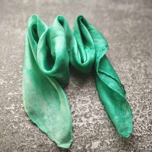 Smaragd zöld színátmenetes ombre hernyóselyem női kendő - ruha & divat - sál, sapka, kendő - sál - Meska.hu