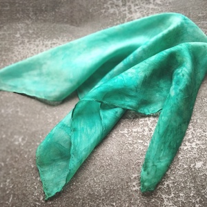 Zöldes kék színátmenetes ombre hernyóselyem női kendő - ruha & divat - sál, sapka, kendő - sál - Meska.hu