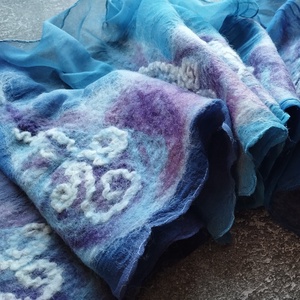 Liláskék csigavonalas selyem gyapjú nuno nemez sál - ruha & divat - sál, sapka, kendő - stóla - Meska.hu