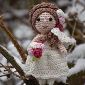 Horgolt menyasszonyi ruhás baba - játék & sport - baba & babaház - játékbaba, babakellék - Meska.hu