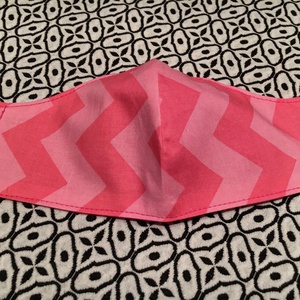 - - - - SALE / KIÁRUSÍTÁS - - - CHEVRON (TONE HOT PINK). Kétrétegű arcmaszk. - ruha & divat - maszk, arcmaszk - női - Meska.hu