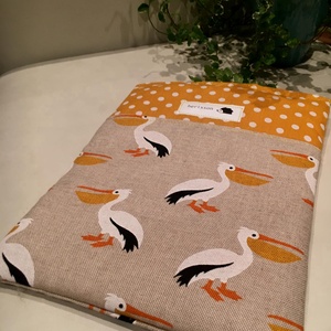 PELICANS. Kedves könyv védő tok/könyvszütyő/védőtok/könyvtasak/könyvölelő (akár e-booknak, tabletnek is :) - táska & tok - laptop & tablettartó - ebook & tablet tok - Meska.hu PELICANS. Kedves könyv védő tok/könyvszütyő/védőtok/könyvtasak/könyvölelő (akár e-booknak, tabletnek is :) - táska & tok - laptop & tablettartó - ebook & tablet tok - Meska.hu