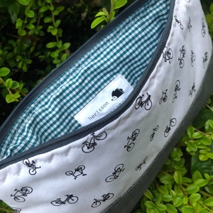 I LOVE BIKES. Fiús tolltartó/pipere/tárca (a fotó egy esős napon készült, a foltok esőcseppek :) - otthon & életmód - papír, írószer - tolltartó & ceruzatekercs - Meska.hu